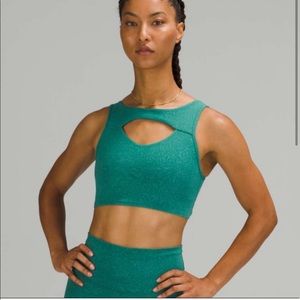 Lululemon cut out sports bra